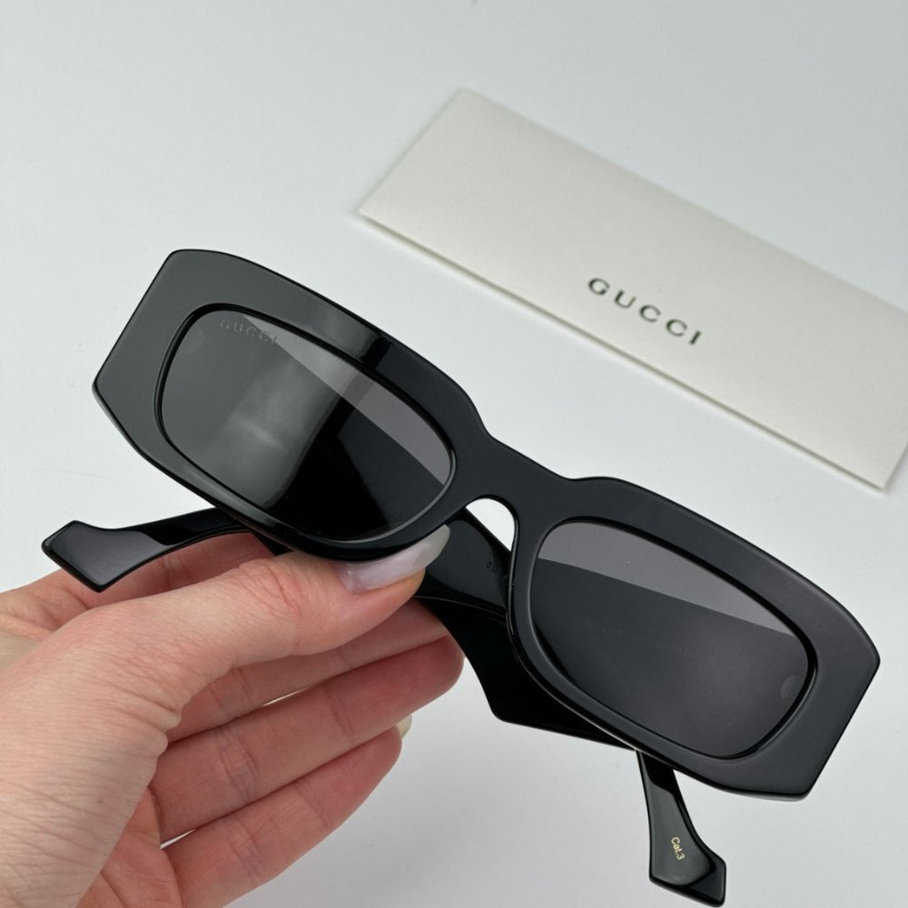 Gucci GG1426S 001 BRAND NEW Sunglasses Black Grey Unisex Rectangle